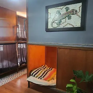  Albergue Portelli Zona G- Extranjeros Colômbia